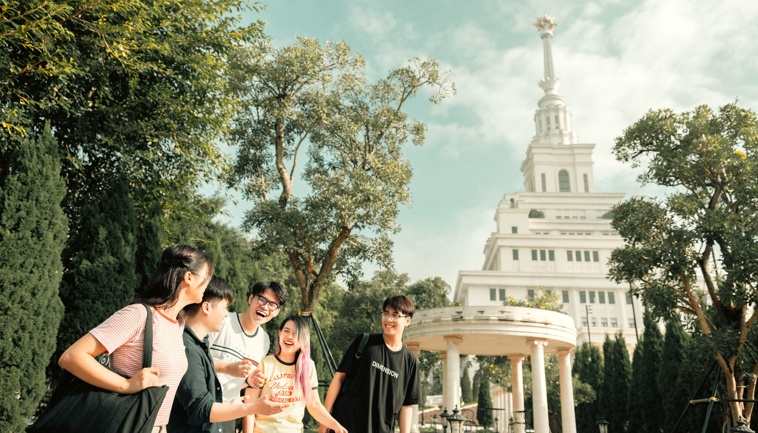 ABOUT VINUNIVERSITY